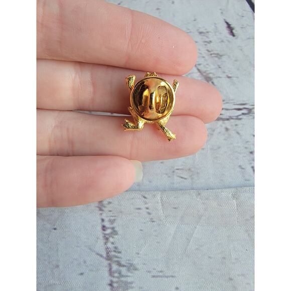 Frog Pin Gold tone with Rhinestones Green Eyes Hat Pin Brooch - Picture 3 of 5